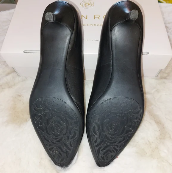 Tayrn Rose, 9M Naomi black kitten heel pumps - Picture 2 of 4